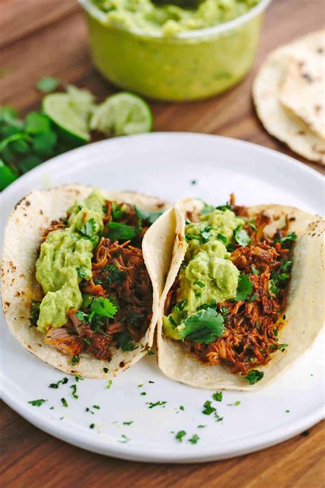 Slow Cooker Mexican Pulled Pork Tacos | Jessica Gavin