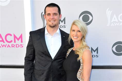 Derek Carr Wife: Who is Heather Carr? + Their 4 Children