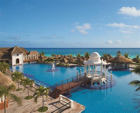 Dreams Sapphire Resort & Spa in Puerto Morelos, Quintana Roo | loveholidays