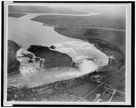 [Aerial view of Niagara Falls, New York] | Library of Congress