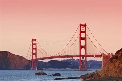 Golden Gate Bridge at Sunset Stock Photo - Image of trip, landmark: 27937318