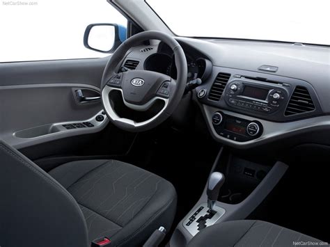 auto carz zone: 2012 Kia Picanto interior images