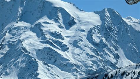 French Alps avalanche: Guides among six killed at Armancette glacier ...