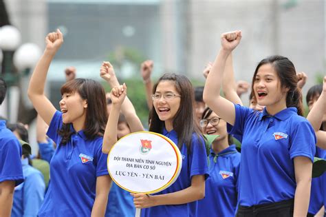 Tháng Thanh niên năm 2023: 'Tuổi trẻ tiên phong chuyển đổi số'