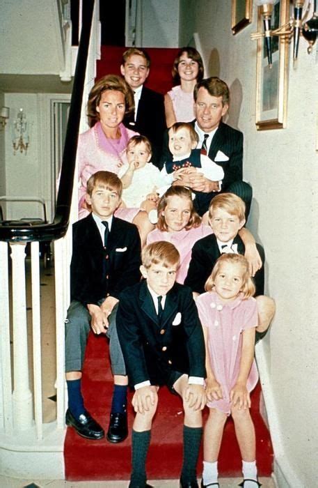 RFK and family. George Kennedy, Los Kennedy, Ethel Kennedy, Carolyn ...