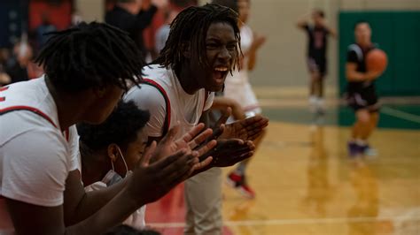 Highland Park boys basketball remains undefeated with 19-point rout