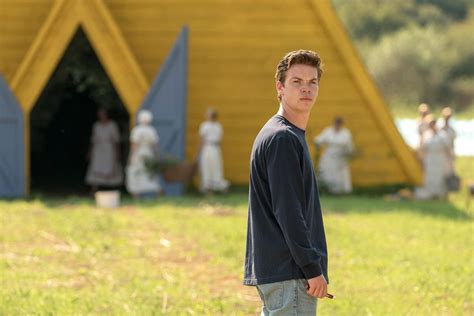 Black Mirror star Will Poulter on his Midsommar role | EW.com