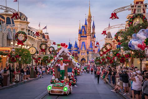 Disney World Christmas 2020 Ultimate Guide - Disney Tourist Blog