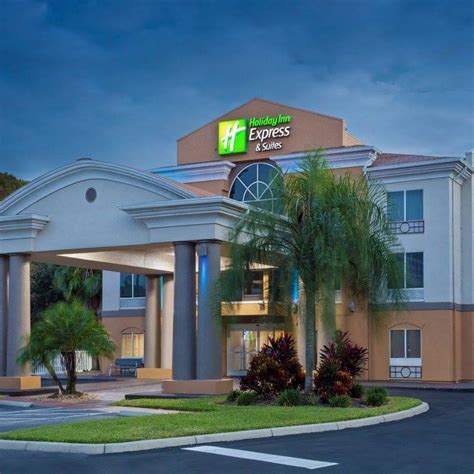 Holiday Inn Express & Suites Tavares - Leesburg - Home