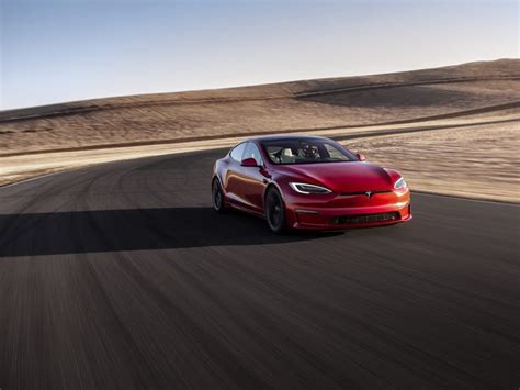 A Hacked Tesla Model S Plaid Hit a Record 216 Mph - Business Insider