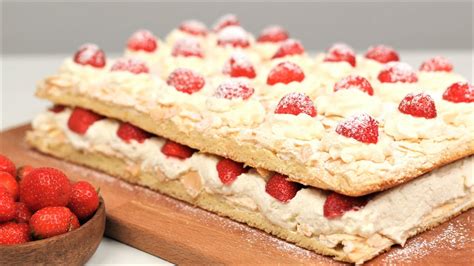 Cake With Berries and Whipped cream | Swedish Meringue layer Cake with strawberries - YouTube