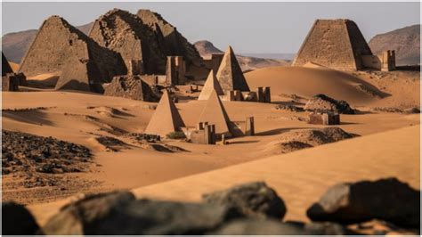 Egypt isn't the country with the most pyramids, Sudan is with nearly ...