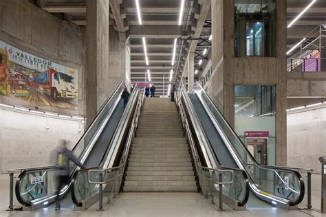 Gallery of Line 6 Santiago Metro Stations / IDOM - 5