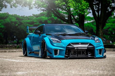 Liberty Walk LB-Silhouette WORKS GT 35GT-RR Widebody Kit for R35 Nissan GT-R - Bulletproof ...