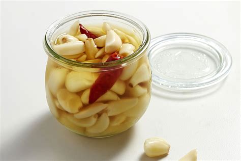 Spicy Pickled Garlic Recipe