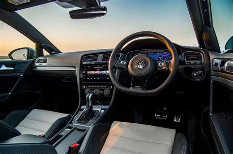 Volkswagen Golf R interior | Autocar