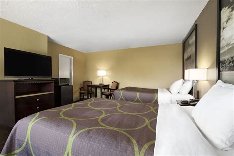 Super 8 by Wyndham Brockville | Brockville, ON Hotels