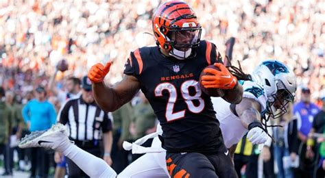 Bengals’ Joe Mixon recharged with pointing gun at woman - BVM Sports