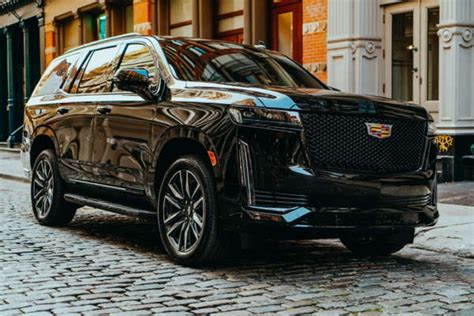 2021 Cadillac Escalade Review | Luxury Three-Row SUV with Tech-Focused Cabin | Por Homme - Men's ...