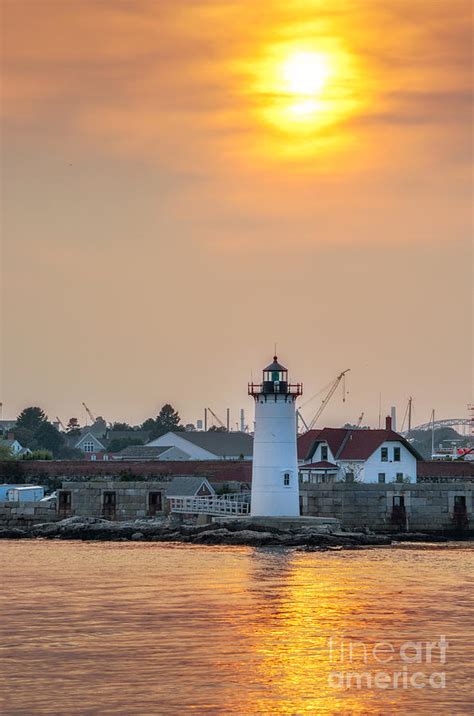 Portsmouth Harbor Lighthouse at Sunset Photograph by Scott Thorp - Fine Art America