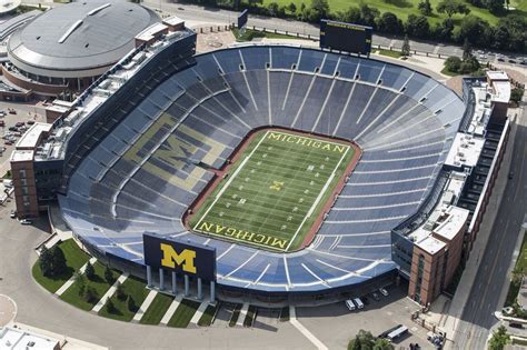 As Ohio State announces alcohol sales at football games, 'no discussions' exist for Michigan ...