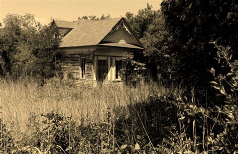 Creepy old abandoned House I found in the woods : r/pics