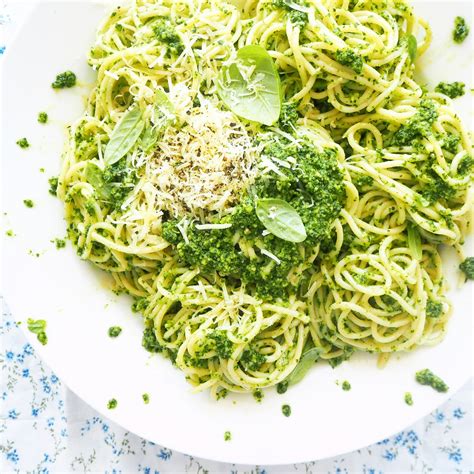 kale pesto spaghetti - my lovely little lunch box