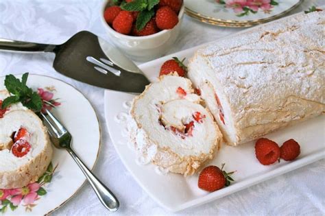 Summer Berry Meringue Roulade - Christina's Cucina