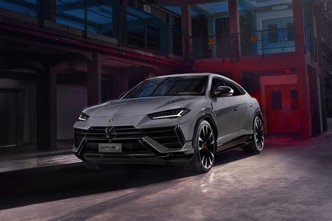 Lamborghini Urus S (2023, first generation) photos