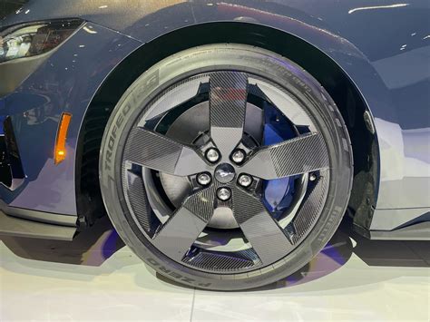 2024 Ford Mustang Dark Horse to offer carbon-fiber wheels as standalone ...