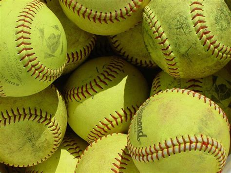 Cool Softball Wallpapers - WallpaperSafari