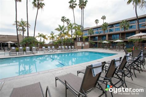 Holiday Inn San Diego-Bayside - Putting Area at the Holiday Inn San Diego-Bayside | Oyster.com ...