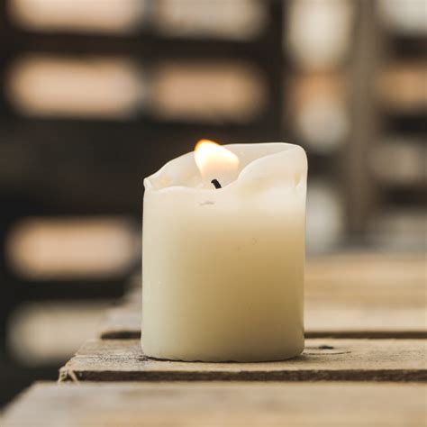 INFO: Why are paraffin wax candles so bad for us? – ARTISANE