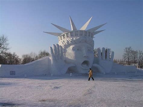 Awesome snow sculptures - 53 Pics | Curious, Funny Photos / Pictures