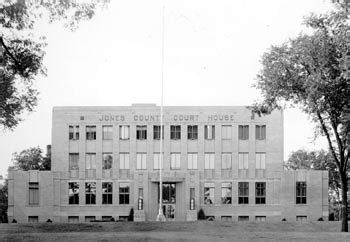 Jones County Courthouse | Iowa Judicial Branch