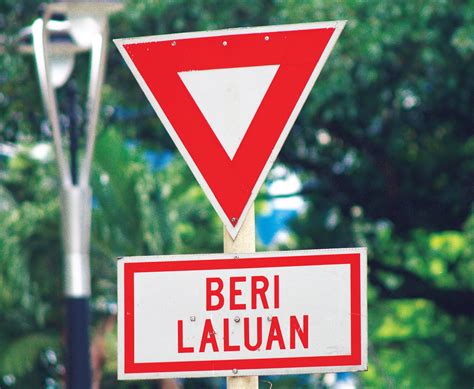 Road signs in Malaysia: what do they all mean? - ExpatGo