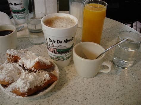 Coffee and Beignets at Cafe Du Monde | Fuzzy Gerdes | Flickr