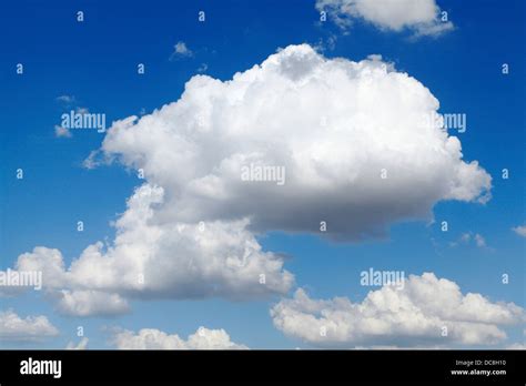 Cumulus clouds cumulus clouds are the puffy clouds that are hi-res ...