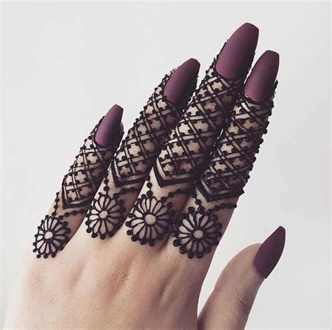 Finger Henna: 10 Trending Mehndi Designs for Fingers (Front and Back)