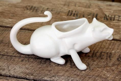 Puking Cat Gravy Boat: The Most Disgusting Kitchen Item Ever » Design ...