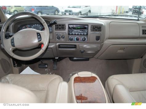 Medium Parchment Interior 2000 Ford Excursion Limited 4x4 Photo #41097705 | GTCarLot.com