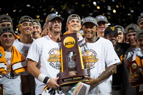 Watch: Tony Vitello celebrates Tennessee baseball national championship win