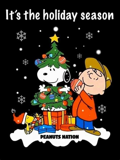 Charlie Brown Christmas Tree with Peanuts | It's the Holiday Season