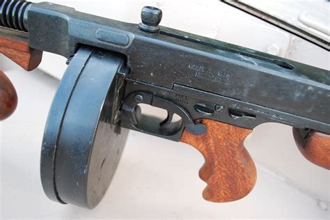 Replica Thompson Machine Gun | Replica Drum Mag Tommy Gun