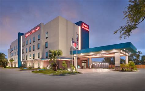 HAMPTON INN & SUITES ROCKPORT-FULTON $105 ($̶1̶2̶5̶) - Updated 2022 Prices & Hotel Reviews - TX