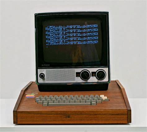 Original Working Apple-1 Computer by Steve Jobs and Steve Wozniak Could be Yours for $1.5 ...