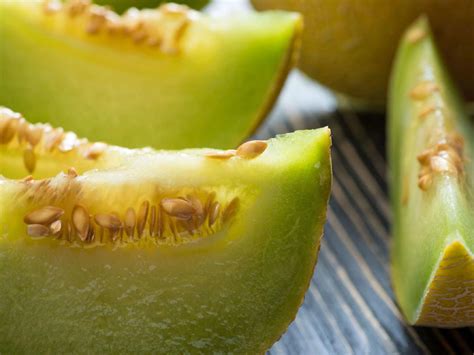 4 Ways to Tell if a Honeydew Is Ripe