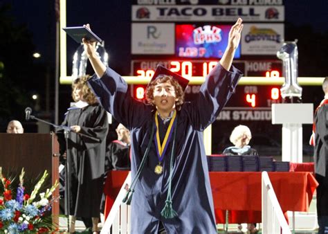 The ‘class with class:’ Las Plumas High sends off 236 graduates – Oroville Mercury-Register