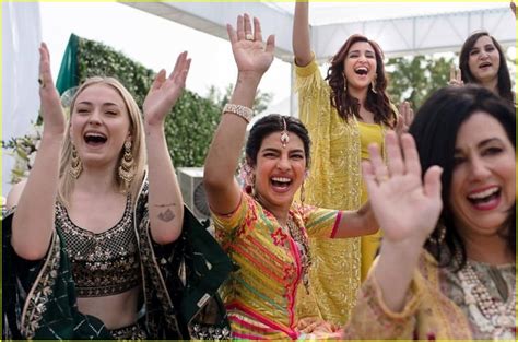 Priyanka Chopra & Nick Jonas Get Henna Tattoos in Photos from Mehendi Ceremony | Photo 1202583 ...