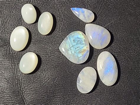 Moonstone: Ultimate Guide to Moonstone (What Is It and Where It's Found ...